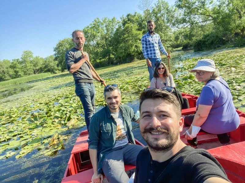 Aslıhan Gürbüz ayıyı biberonla besledi
