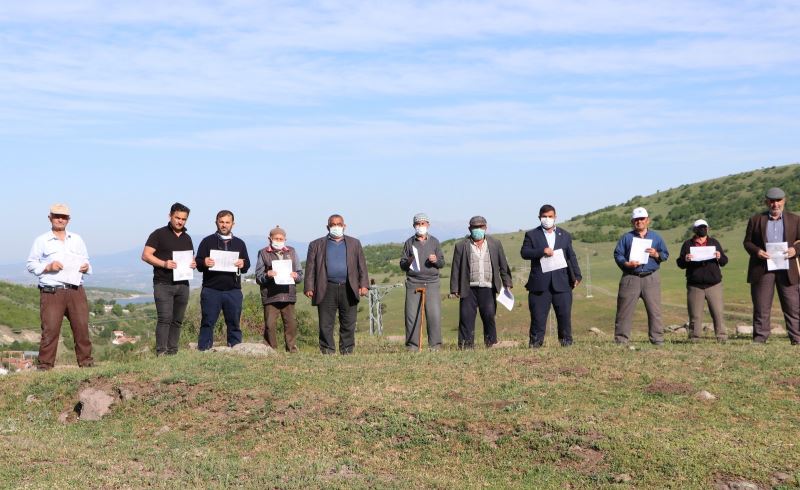 Dedelerinden kalan tapulu arazileri için mücadele ediyorlar
