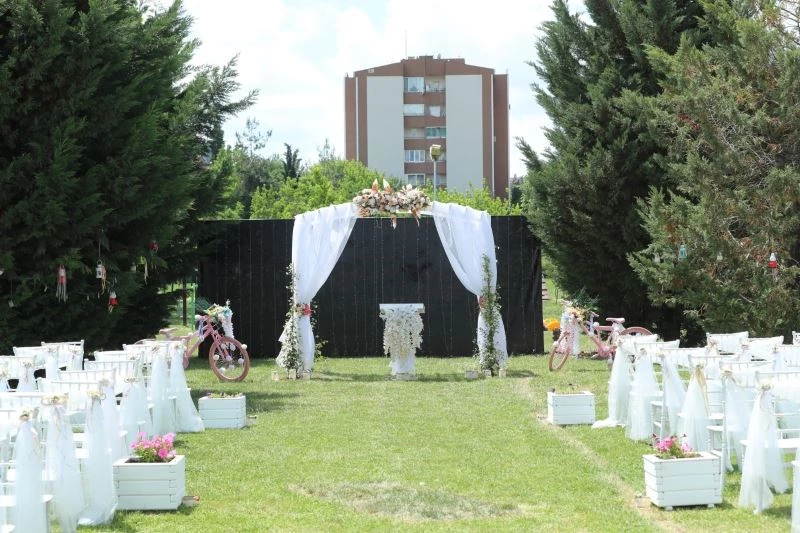 Gülümse Kafe’de nikah alanı oluşturuldu
