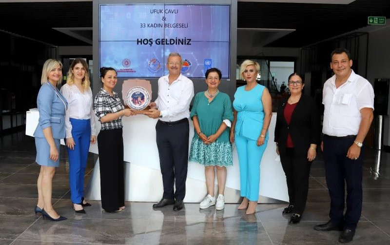 ’33 Kadın’ belgeselinde yer alan kadınlar Model Fabrikayı gezdi
