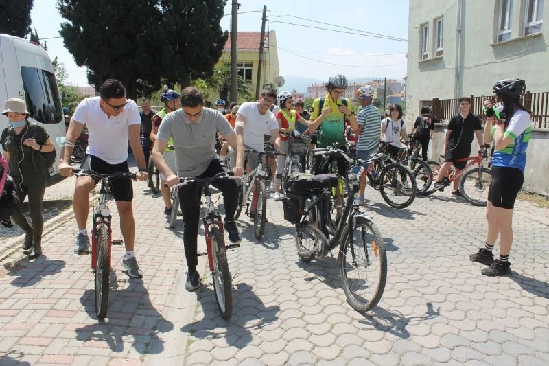 Gençler gelecekleri için pedal çevirdiler
