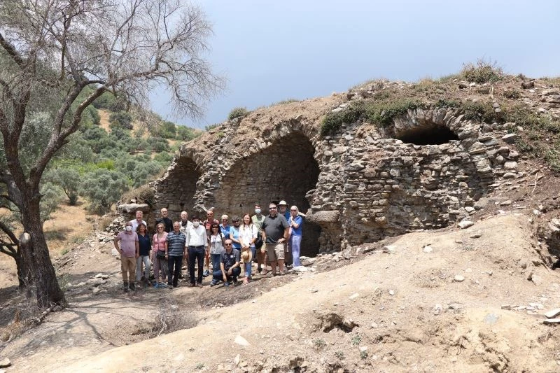 Mastaura ilk ziyaretçileri ile buluştu
