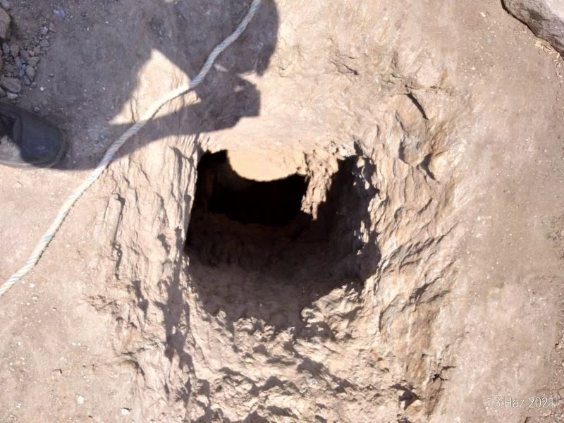 Mağaraya giren 2 kişiden biri öldü, diğeri kurtarılmaya çalışılıyor
