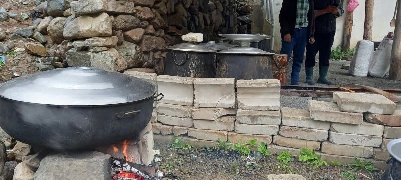 2 bin metrede afetlerden korunmak için kurban kestiler
