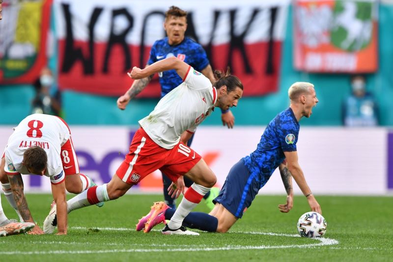 EURO 2020 E Grubu: Polonya: 1 - Slovakya: 2
