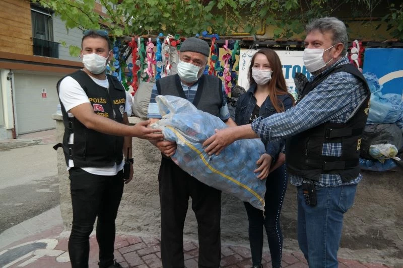 Dede ve torunun engellilere umut olan kapakları bulundu
