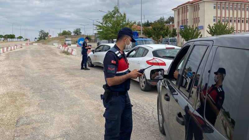 Kırıkkale’de huzur ve güven uygulaması: 12 kişi yakalandı
