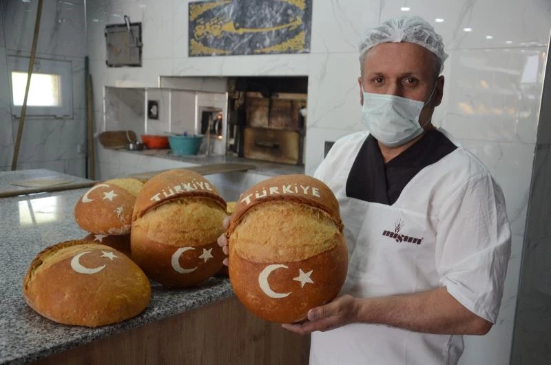 Bu fırından çıkan ekmekler ’ay-yıldızlı’
