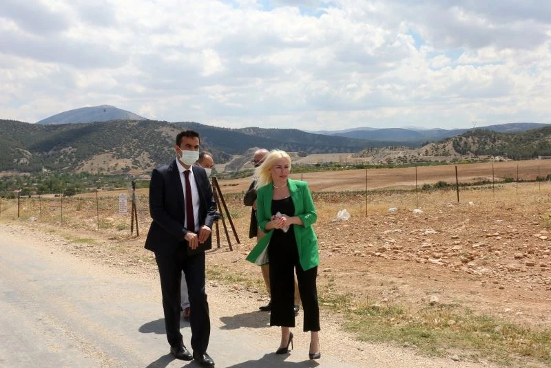 Akdeniz Üniversitesi aromatik bitkileri işleyerek ekonomik değere dönüştürecek

