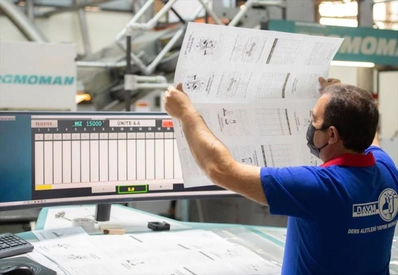 Bakan Selçuk, yazın öğrencilerin okuyacağı 