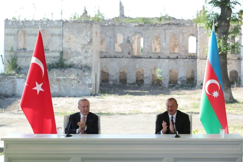 Cumhurbaşkanı Aliyev: “Şuşa Deklarasyonu ile Azerbaycan-Türkiye ilişkileri yeni bir aşamaya geldi”
