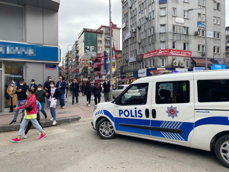 Bankada olay ihbarı, ekipleri harekete geçirdi
