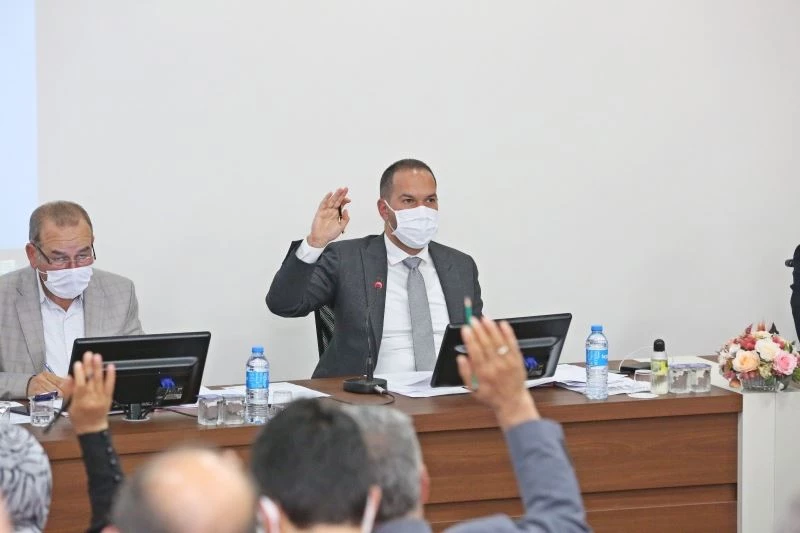 Niğde Belediyesi, pandemide faaliyetlerini durduran esnafa bin 500 TL hibe verecek
