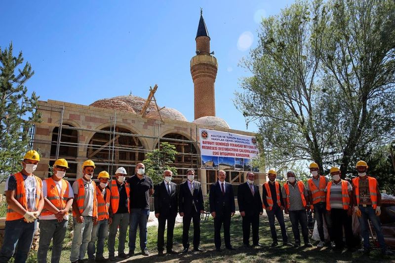 Tarihi Akkoyunlu mirası, Ferahşad Bey Camii’nde çalışmalar yılsonu tamamlanacak
