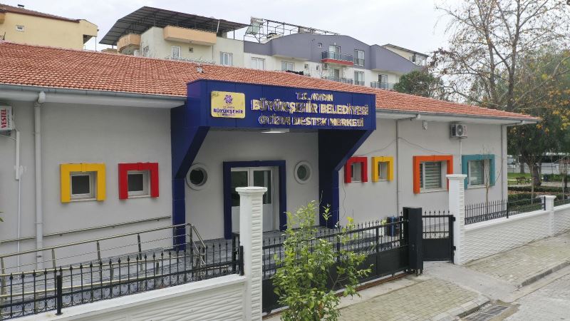 Aydın Büyükşehir Belediyesi’nin ’Otizm Destek Merkezi’ ailelere derman oldu
