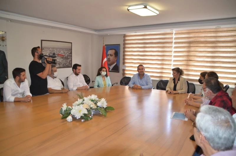 Söke Genç İş İnsanları Derneği, siyasi partileri ziyaret etti
