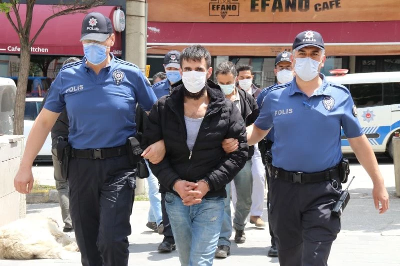 Lastikçi görünümlü hırsızlık şüphelileri tutuklandı
