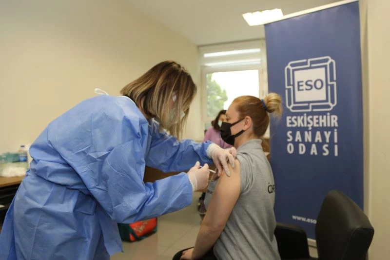 Sanayi sektöründen günde bin kişi aşılanıyor
