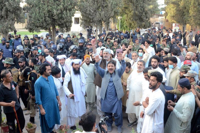 Pakistan’ın Belucistan eyaletinde muhalefet milletvekilleri polisle çatıştı
