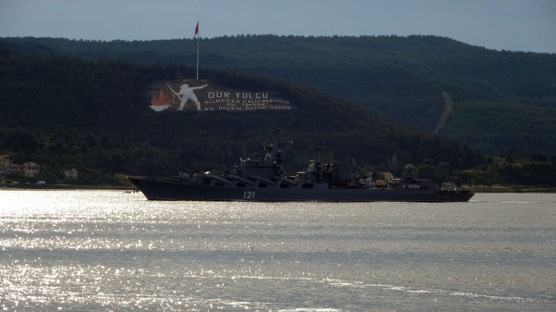 Rus savaş gemileri peş peşe Çanakkale Boğazı’ndan geçti
