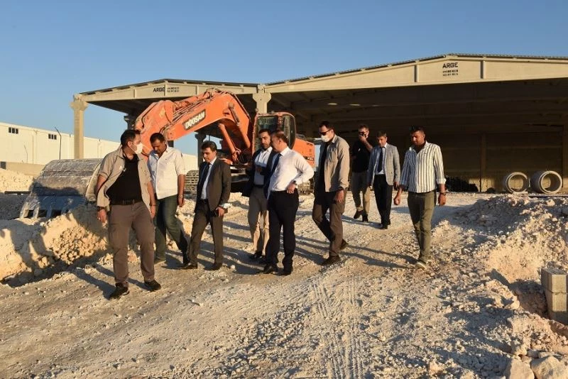 Vali Erin OSB’de inşaatları devam edem fabrikaları inceledi
