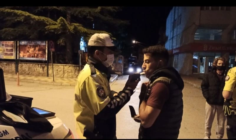 Şuhut’ta trafik ekipleri alkole geçit vermedi
