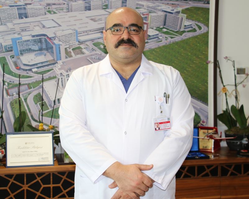 (Özel) Ankara Şehir Hastanesi Koordinatör Başhekimi Op. Dr. Surel: “Açtığımız kadar randevu oluşuyor, onda da yüzde 100’e yakın bir oranda aşılama gerçekleşiyor”
