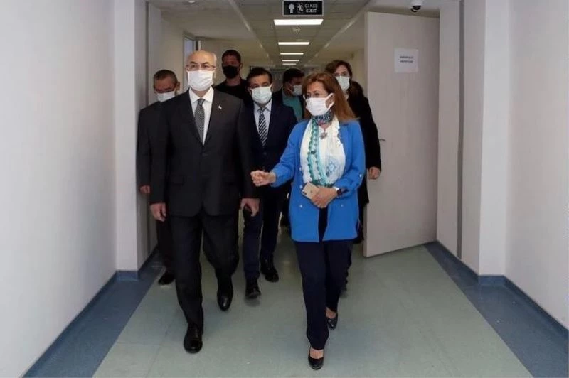 Vali Köşger’den İDÜ Sağlık Bilimleri Fakültesine ziyaret
