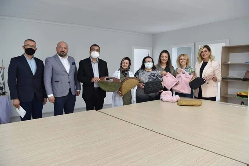 Çanlı kadınların emeği sınırları aşıyor
