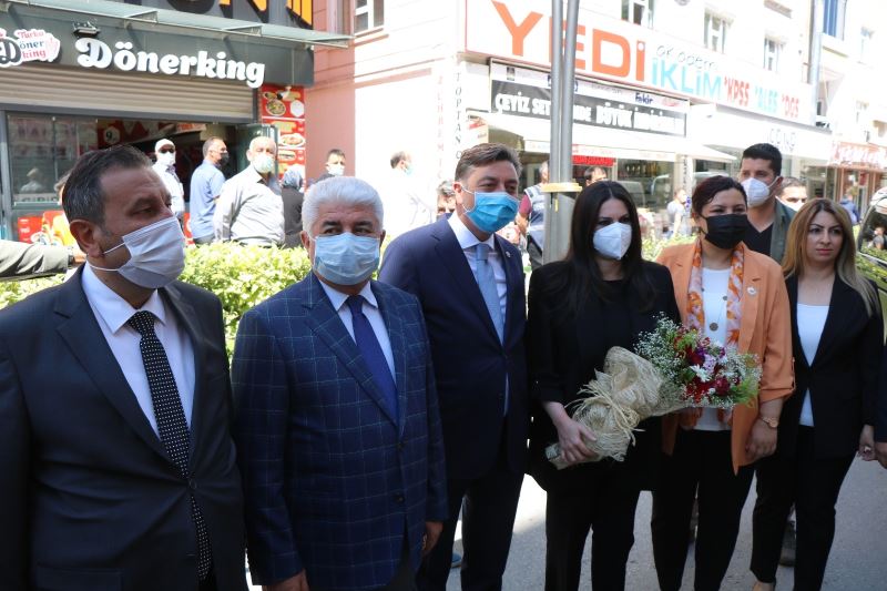AK Parti Genel Başkan Yardımcısı Sarıeroğlu: “Huzurumuzu bozmaya yönelik girişimlere müsaade etmeyeceğiz”
