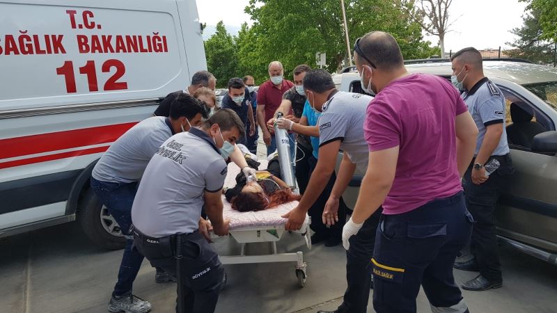 İzmir’de gıda zehirlenmesi şüphesiyle 30’a yakın işçi hastanelik oldu
