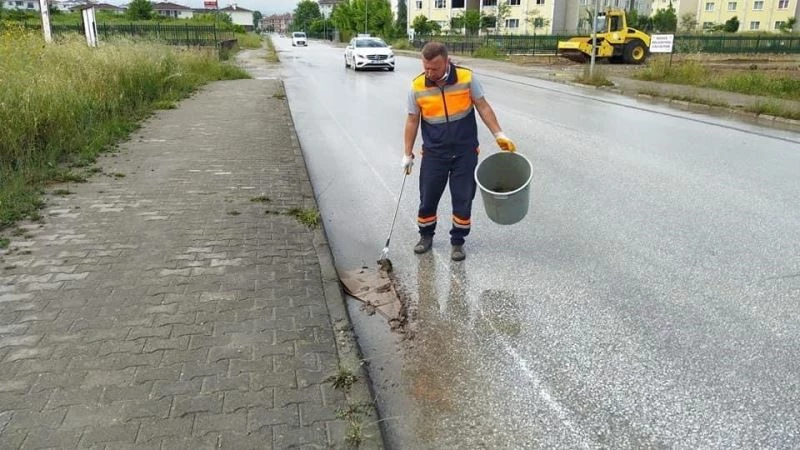 Yoğun yağışa rağmen temizlik durmadı
