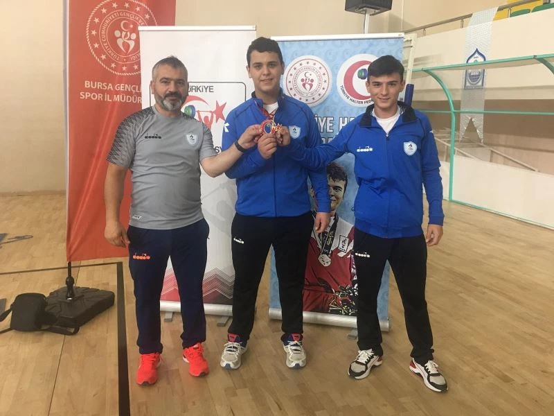 İlk kez katıldığı şampiyonada Türkiye Şampiyonu oldu
