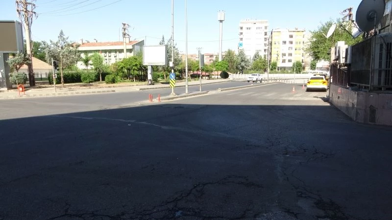 Diyarbakır’da hafta sonu kısıtlamada cadde ve sokaklar boş kaldı

