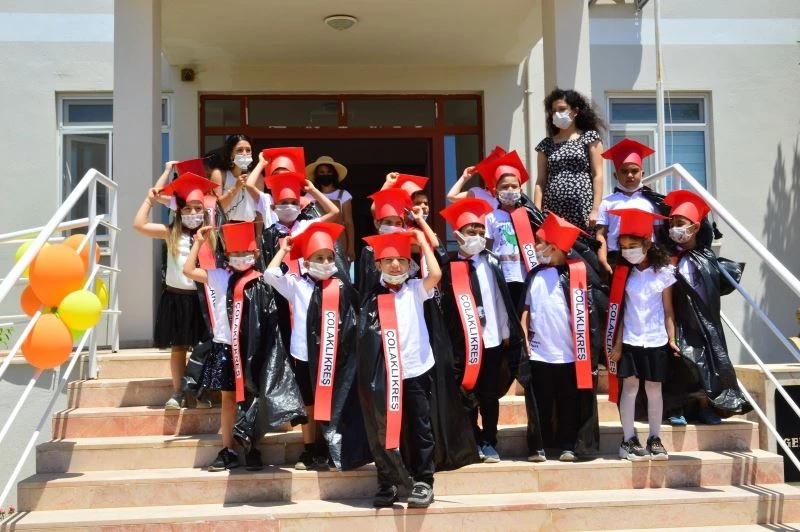 Manavgat’ta 324 öğrenci ilk karnelerini almanın mutluluğunu yaşadı
