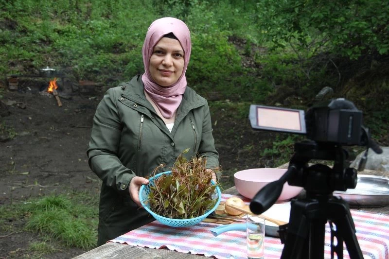 Ev hanımıydı Youtuber oldu, köyünün lezzetlerini dünyayla paylaşıyor
