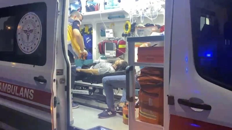 Alacak verecek meselesinde baba oğul tornavida ile yaralandı
