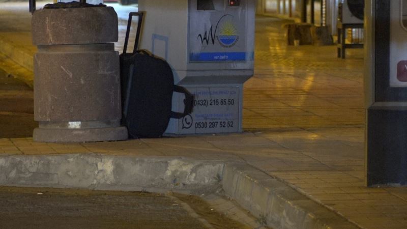 Erciş’te şüpheli  valiz polisi alarma geçirdi

