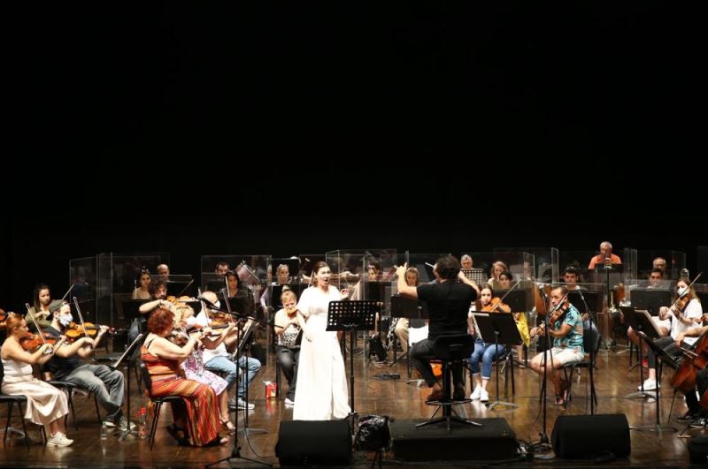 Mersin Devlet Opera ve Balesi, seyircisiyle buluşacağı gala konserinin hazırlıklarını tamamladı