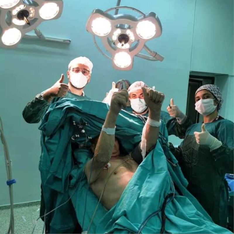 Aydın Devlet Hastanesi’nde ilk defa  “Uyanık Beyin Tümörü Ameliyatı” yapıldı
