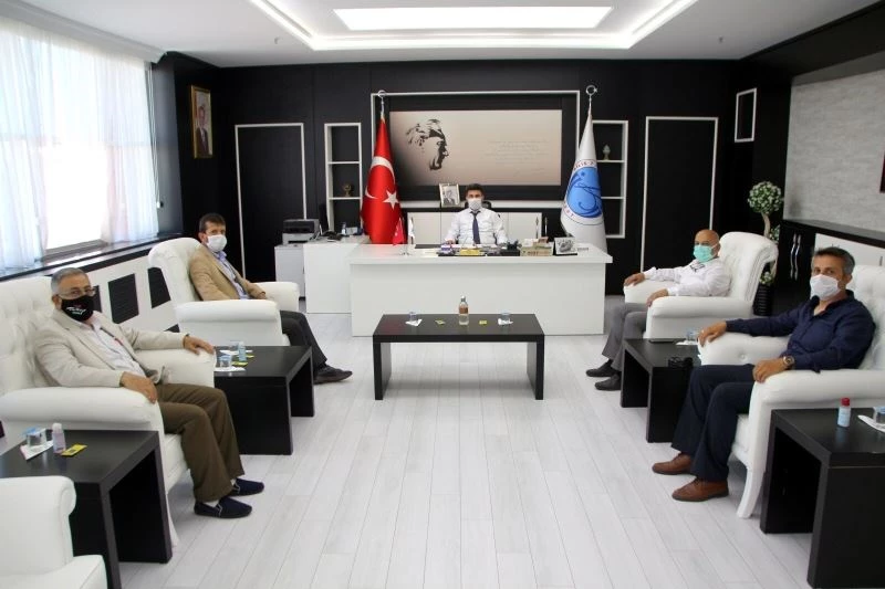 TÜRES Kilis Şube Başkanı Aktaş, Rektör Karacoşkun’la bir araya geldi
