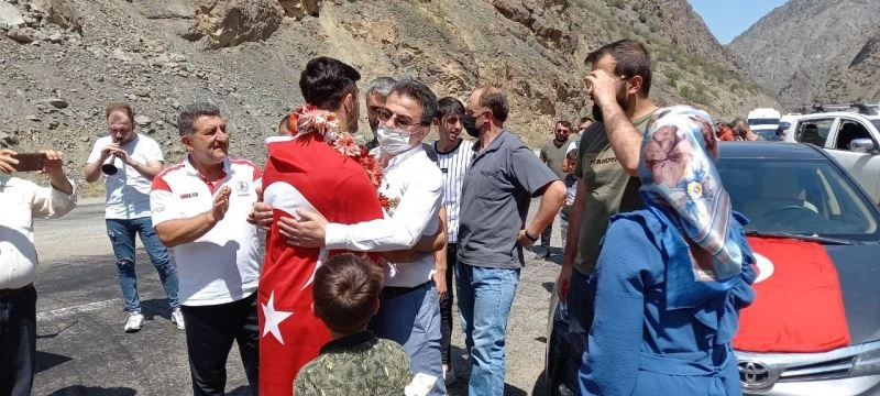 Milli güreşçi Erkan Ergen Artvin’de coşkuyla karşılandı
