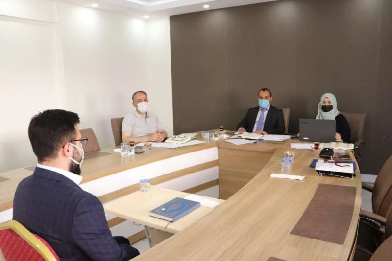 71 Hafız adayı sınavda ter döktü
