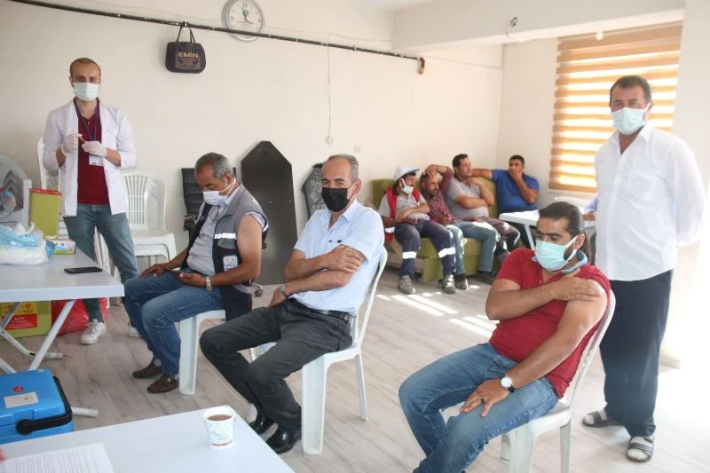 Edremit Belediyesinden aşı seferberliğine destek
