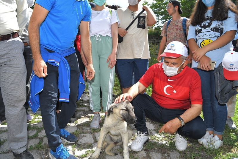 Büyükkılıç gençlerle hem tarihe hem de sağlığa yolculuk yaptı
