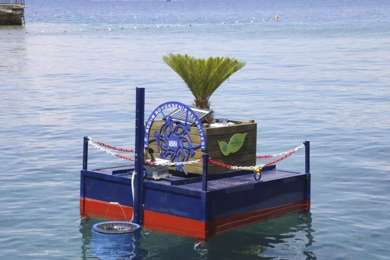 Aydın Büyükşehir Belediyesi yüzer çöp kovası üretti
