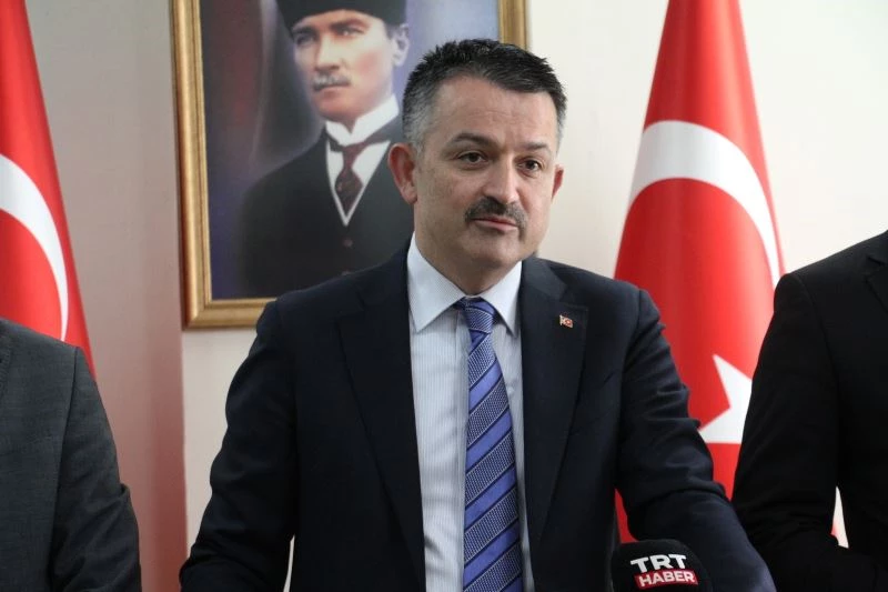 Bakan Pakdemirli: “Tarım stratejik bir sektördür, asla bu anlamda siyasetle bir işimiz olmaz