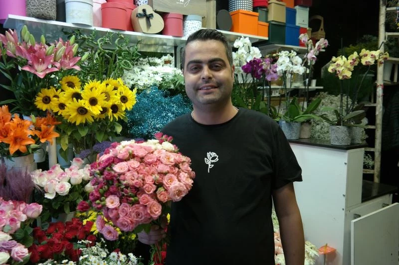 Düğün yasaklarının kalkması ile çiçekçilerde işler hızlandı
