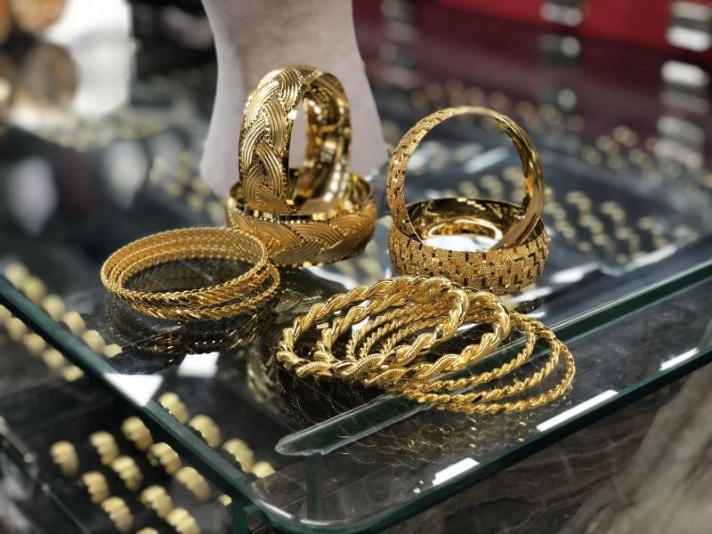 Altın fiyatları uçunca imitasyon bileziklere talep arttı

