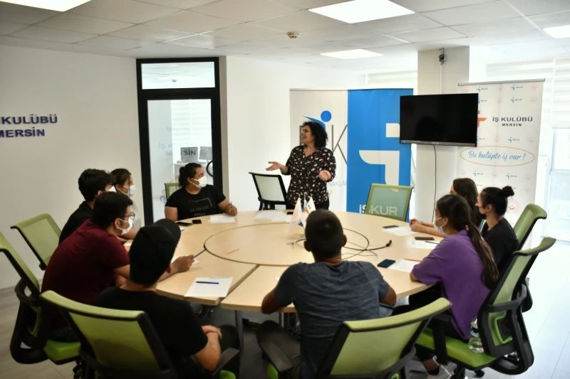 İŞKUR’da staj gören öğrencilere işgücü eğitimi
